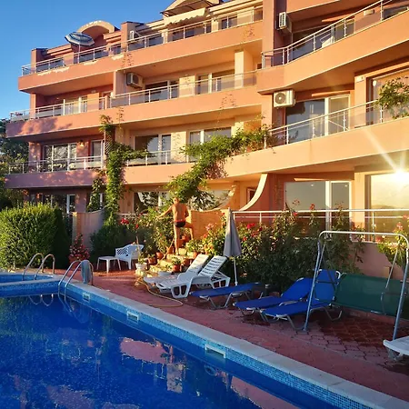 Complex Karia Ii Apartman *