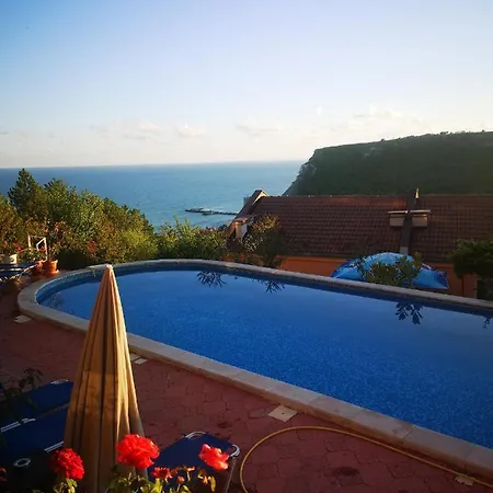 Complex Karia Ii Apartman Kavarna