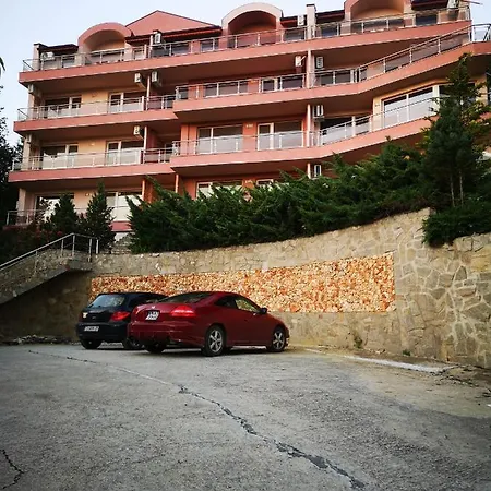 Apartman Complex Karia Ii *
