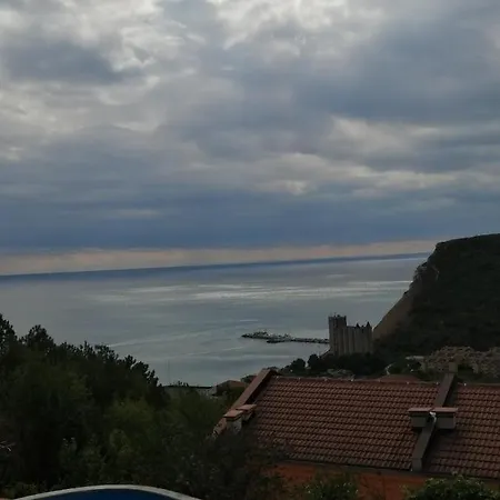 Complex Karia Ii Apartman Kavarna
