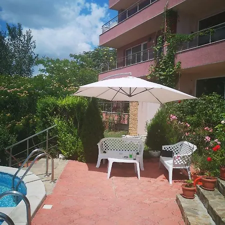 Complex Karia Ii Apartman *