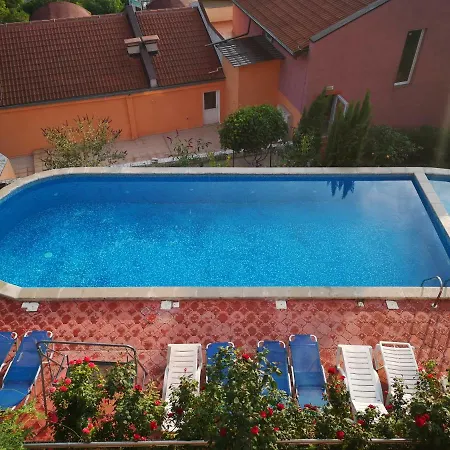 Apartman Complex Karia Ii Kavarna