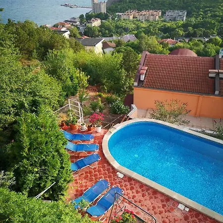 Complex Karia Ii Kavarna