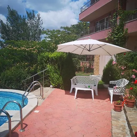 Complex Karia Ii Apartman Kavarna